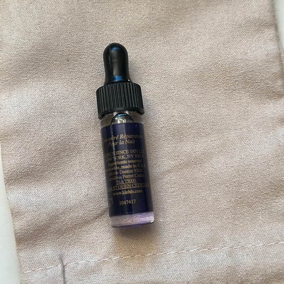 Kiehl’s Midnight Recovery Concentrate - Picture 3 of 3